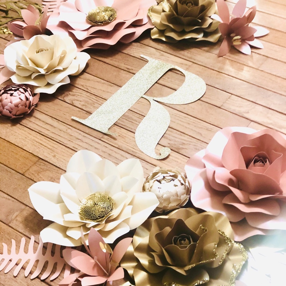 Paper Flower Set - Picture 3 of 12